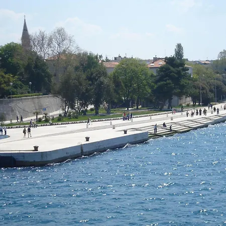 Ruhiges Mit Terrasse In Strandnaehe * Zadar